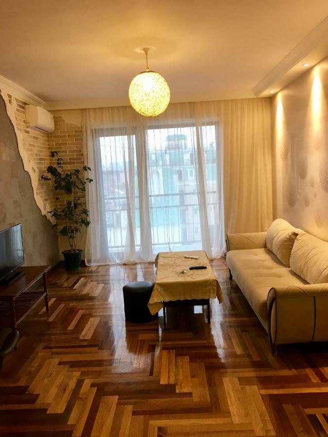 Apartment Gamarjoba Μπατούμι Εξωτερικό φωτογραφία